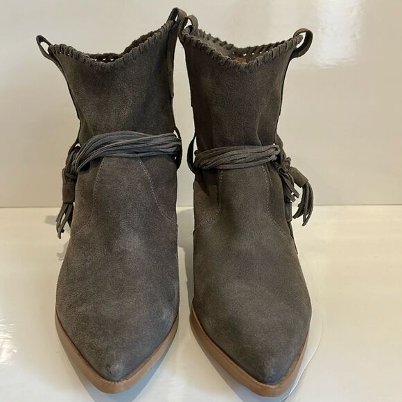 Ron‎ White “Braillee” Grey Suede Pointed Toe Booties Size 40 - Picture 2 of 15